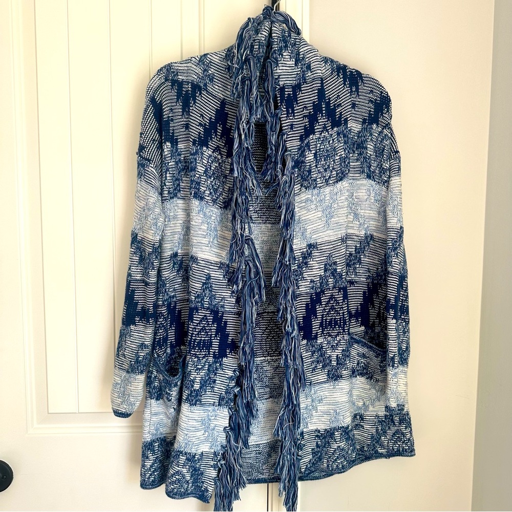 American Eagle cardigan sweater Aztec print fringe neck